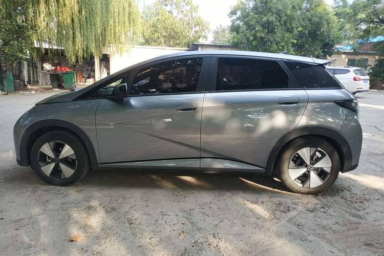 Used BYD Dolphin 2023 420 km Fashion Edition
