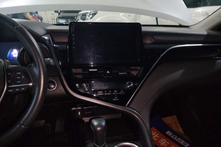 Used Toyota Camry 2021 2.0G Luxury Edition
