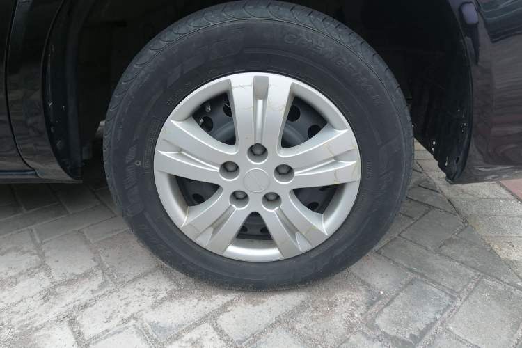 Used FORTHING Lingzhi 2022 M5 1.6L Practical 7-Seater