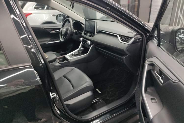 Used Toyota RAV4 2022 Dual-Engine 2.5L E-CVT Four-Wheel Drive Elite Plus Edition