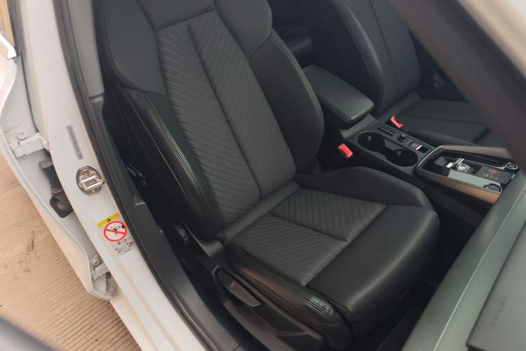 Used Audi A3 2021 A3L Limousine 35 TFSI Fashionable and Elegant Model
