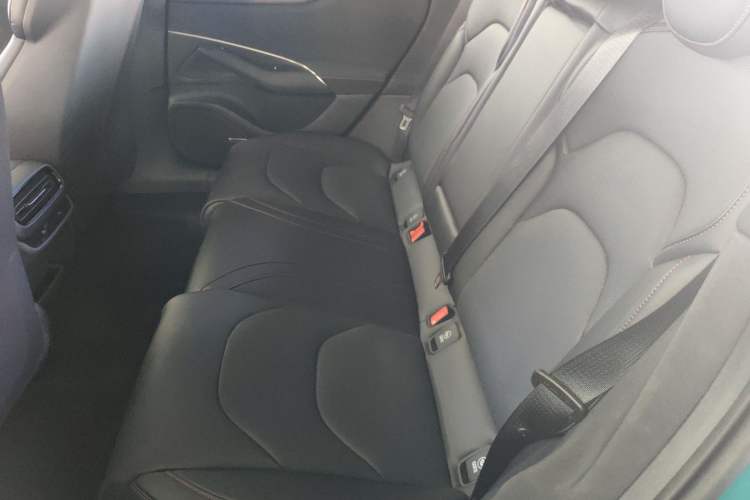 Used Xiaomi Auto SU7 2024 Rear-Drive Ultra-Long Range Advanced Pro-Level Intelligent Driving Version
