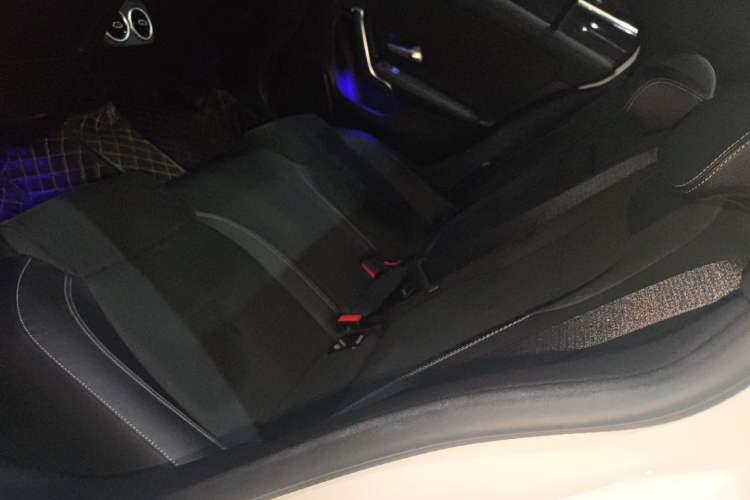 Used Mercedes-Benz A-Class 2022 Second Facelift A 200 L Sport Sedan Fashion Version
