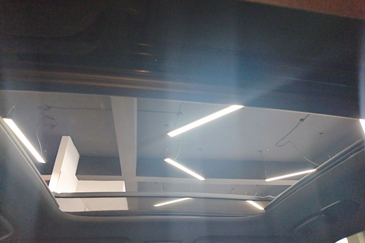 Used Lynk & Co 08 EM-P 2025 220 km All-Wheel-Drive Performance Halo
