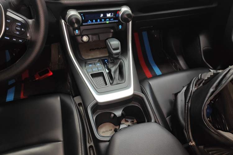 Used Toyota RAV4 2022 2.0L CVT Two-Wheel Drive Urban Edition
