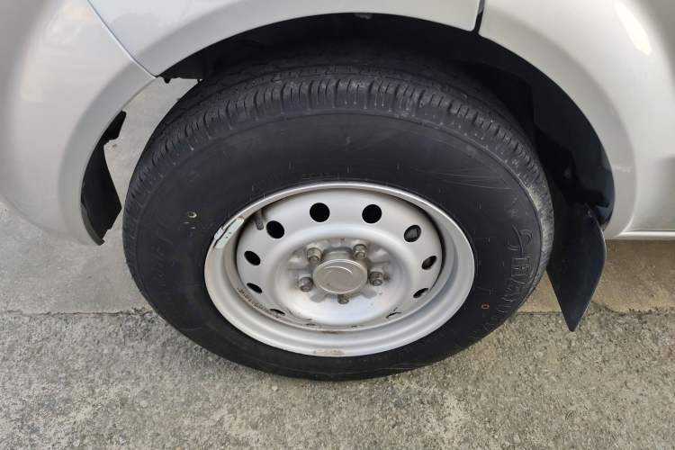 Used Dongfeng Xiaokang C32 2019 1.5L Base Version China VI Standard DK15