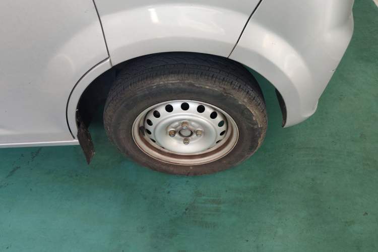 Used Kuayue Kuayue Xing V3 2023 1.5L Gasoline Standard Model 5-Seater Passenger Vehicle