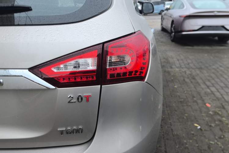 Used Zotye T600 2015 Family Edition 2.0T Manual Luxury Version