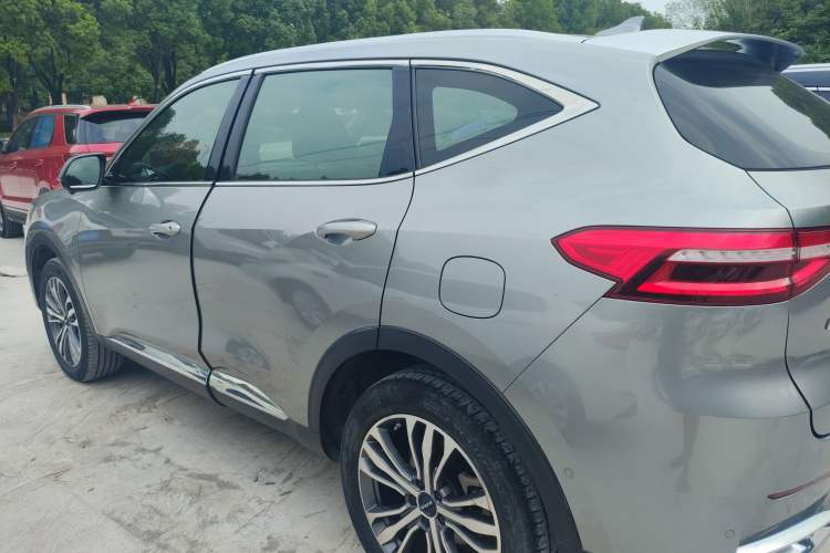 Used Haval F7 2020 2.0T All-Wheel Drive iJoy
