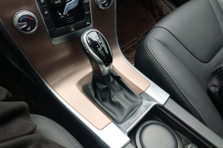 Used Volvo XC60 2017 T5 Smart Upgrade Edition
