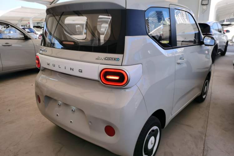 Used Wuling Hongguang MINIEV 2024 3rd Generation 215km Youth Edition