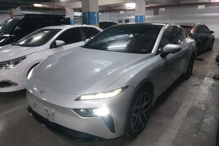 Used Dongfeng eπ eπ007