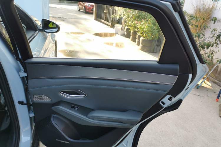 Used BYD Qin L 2024 DM-i 120KM Excellence Model
