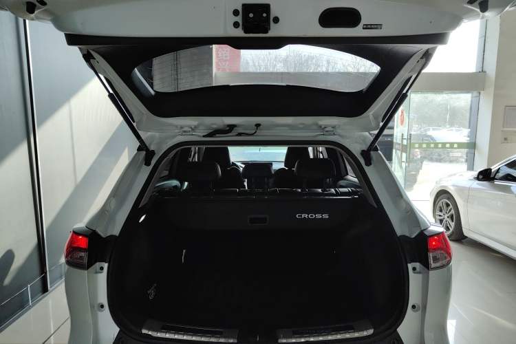 Used Toyota Corolla Cross 2023 2.0L Pioneer Edition
