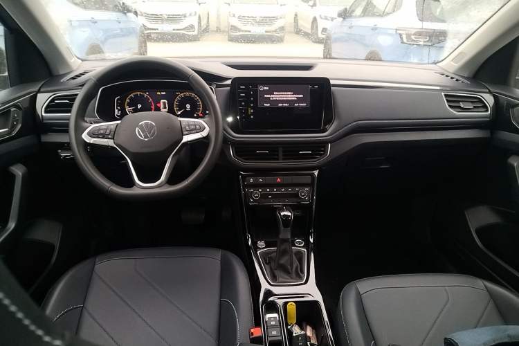 Used Volkswagen Tharu 2025 NewRui 300TSI Prestige Edition