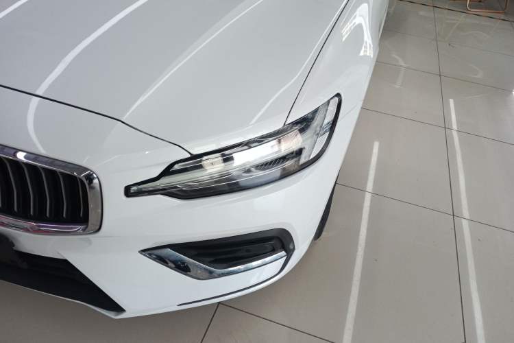 Used Volvo S60 2022 B4 Zhiyi Luxury Edition