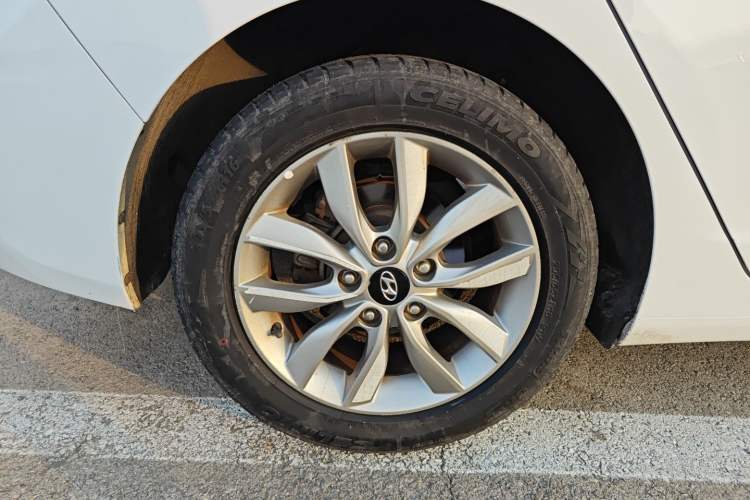 Used Hyundai Elantra 2012 1.6L Manual Fashion Edition