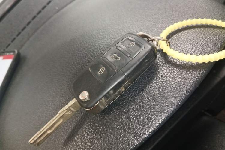 Used Skoda Rapid 2015 1.6L Automatic Smart Selection Model