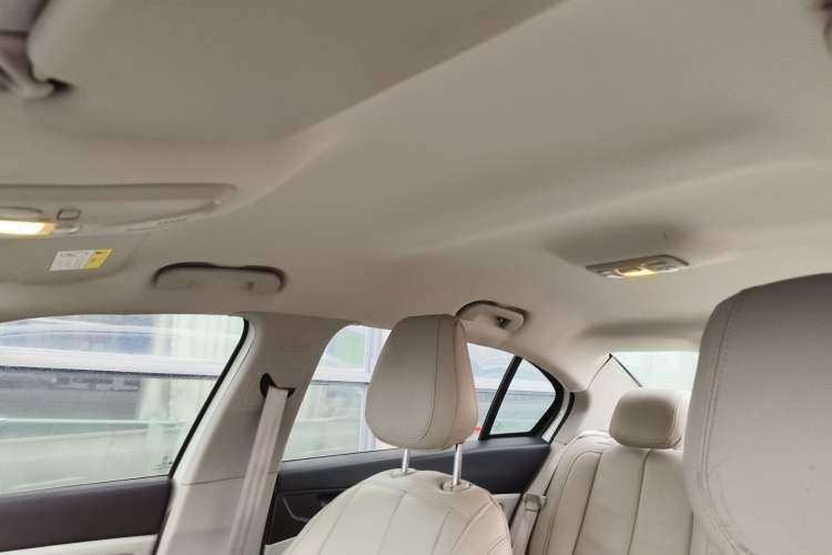 Used Peugeot 408 2014 1.8L Automatic Leading Edition
