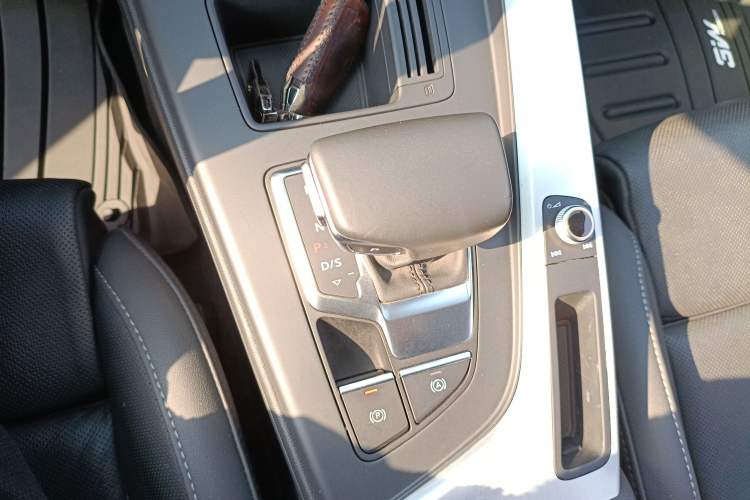 Used Audi A4L 2020 40 TFSI Fashion Dynamic Model