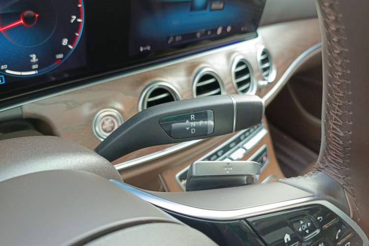 Used Mercedes-Benz E-Class 2023 Updated E 300 L Fashion Edition
