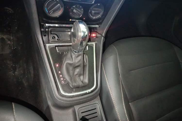 Used Volkswagen Bora 2016 1.6L Automatic Comfort Model
