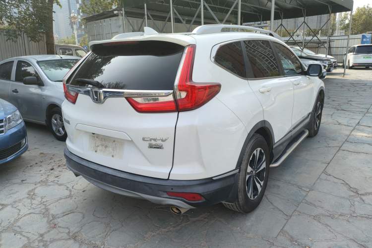 Used Honda CR-V 2017 240TURBO CVT Front-Wheel Drive Fashion Edition