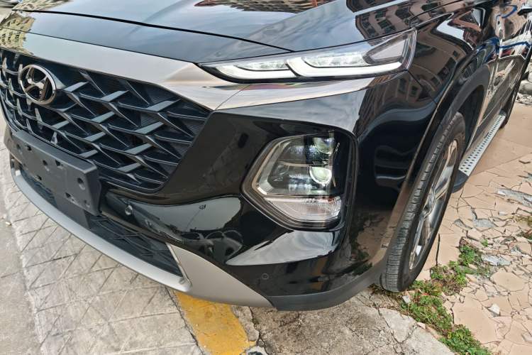 Used Hyundai Santa Fe 2023 Traveler 380T GDi Automatic Two-Wheel Drive GLX Elite Edition
