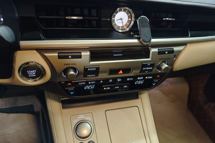 Used Lexus ES 2015 200 Elite Edition
