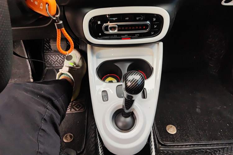 Used  forfour 2016 1.0L 52 kW Dynamic Edition
