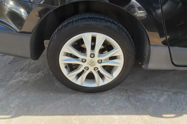 Used Baojun 730 2014 1.5L manual Comfort ESP version 7 seats
