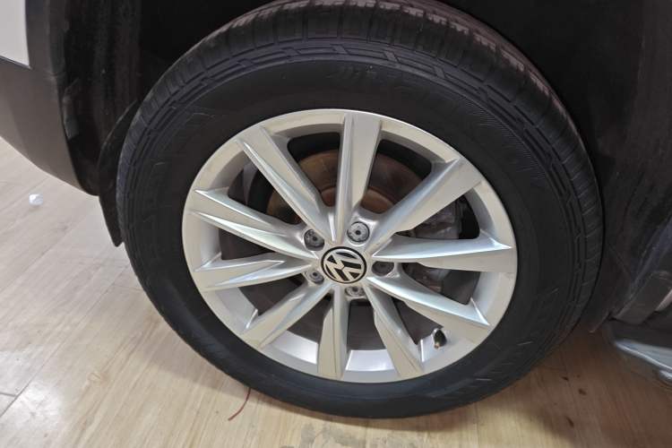 Used Volkswagen Tiguan 2017 300TSI Automatic Two-Wheel Drive Silk Road Luxury Edition
