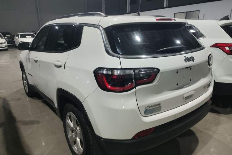 Used  Compass 2017 200T Automatic Family Edition
