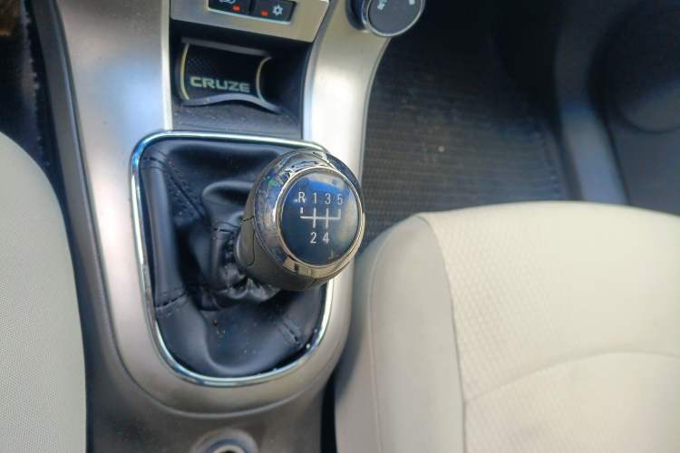 Used Chevrolet Cruze 2015 1.5L Classic SL MT
