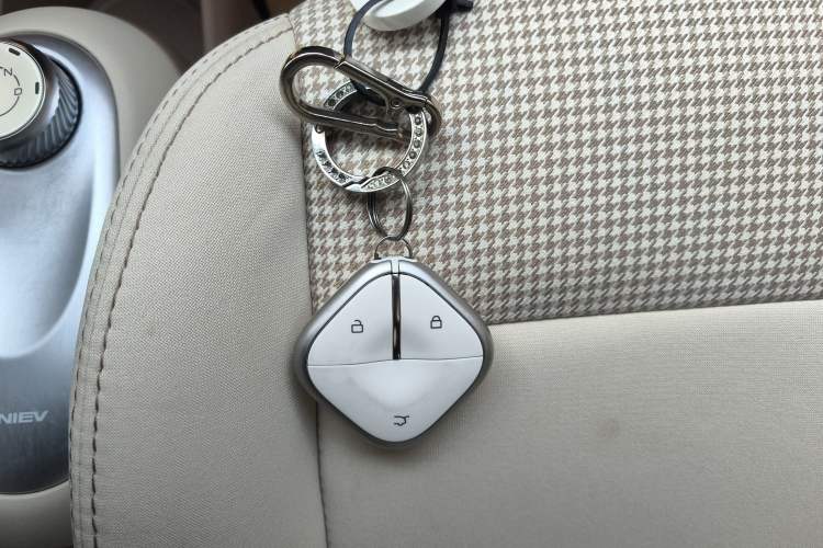 Used Wuling Hongguang MINIEV 2025 Four-Door Version Zhenxiang+ Edition
