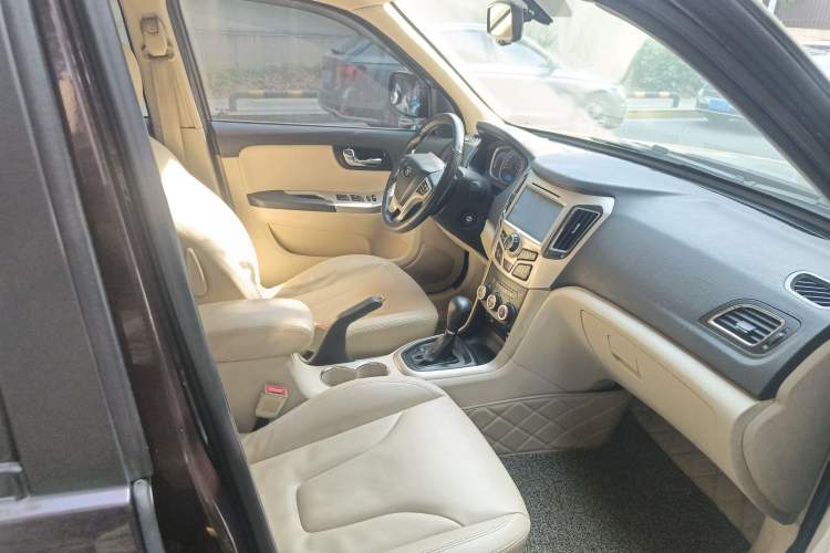 Used Haima S7 2015 2.0L Automatic ZhiShang Version