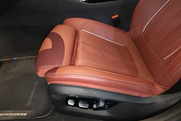 Used BMW 5 Series 2023 530Li Luxury Edition M Sport Package