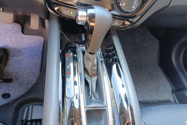 Used Honda Vezel 2020 1.5L CVT Pioneer Edition
