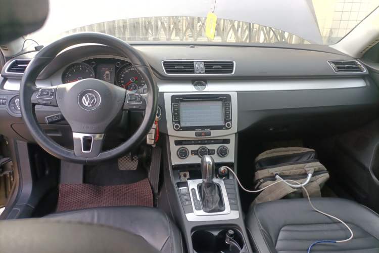 Used Volkswagen Magotan 2015 1.8TSI Advanced Model
