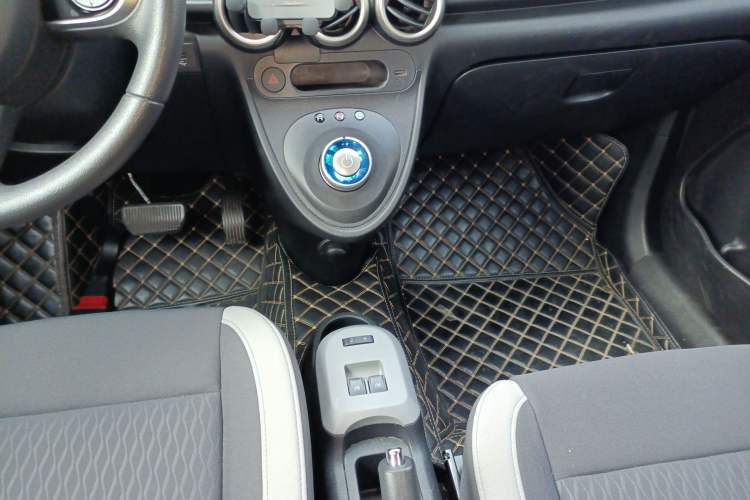 Used ORA Black Cat 2021 301 km Basic Version
