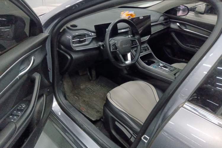 Used BYD Destroyer 05 2024 HONOR Edition DM-i 55KM Luxury Model
