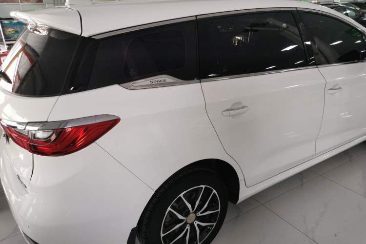 Used BYD Song MAX 2017 1.5T Automatic Smart Connect Luxury 7-Seater