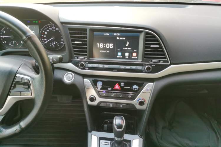 Used Hyundai Elantra 2018 1.6L Automatic 15th Anniversary Special Edition
