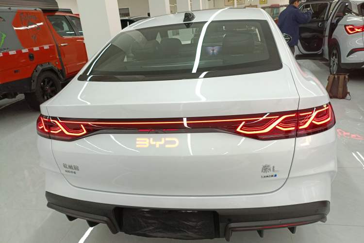 Used BYD Qin L 2025 DM-i Smart Drive 120KM Superior Model
