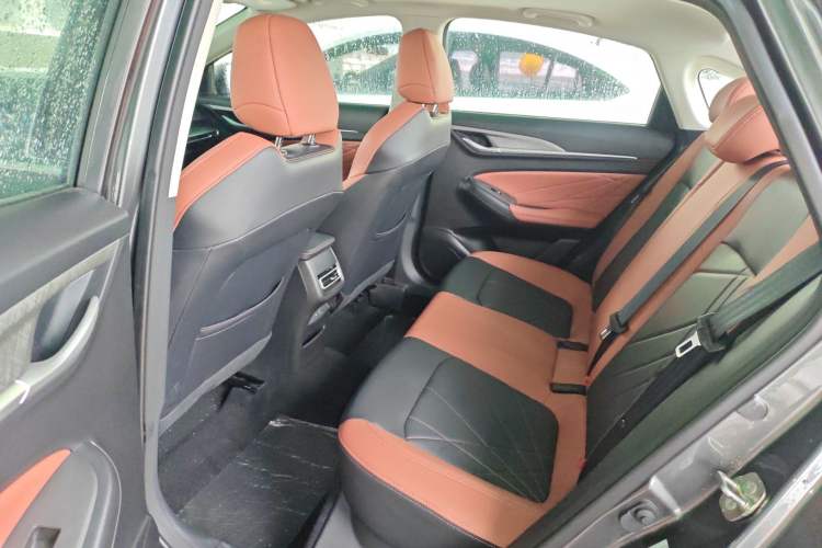 Used Changan Eado 2023 Changan Edition PLUS Blue Whale NE 1.4T GDI DCT Prestige Version
