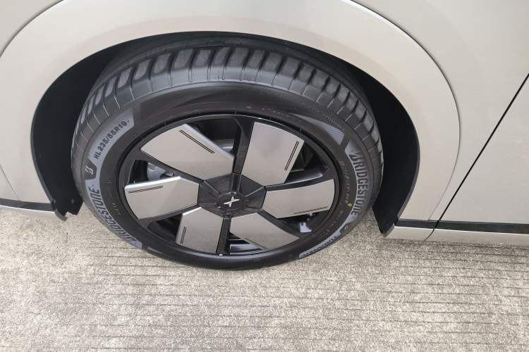 Used XPeng X9 2024 702 Ultra-Long Range Pro
