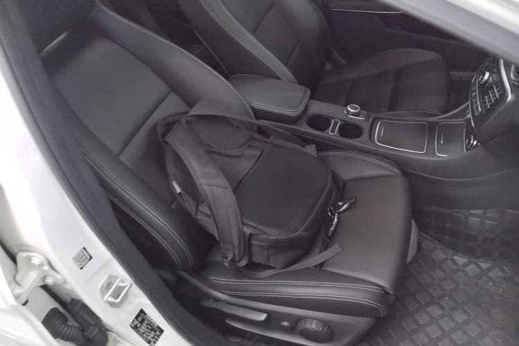 Used Mercedes-Benz GLA 2017 GLA 200 Fashion Model
