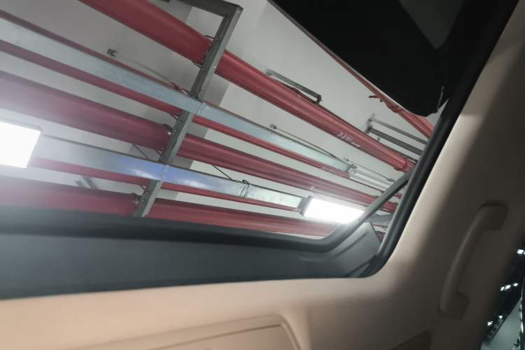 Used Volkswagen Tiguan L 2021 330TSI Automatic Two-Wheel Drive Smart Edition
