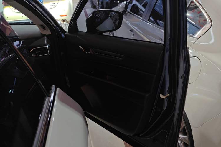 Used Mazda CX-5 2020 2.0L Automatic Two-Wheel Drive ZhiZun Version
