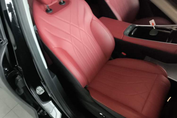 Used  Stellar 2023 400T Four-Wheel Drive Deluxe Edition